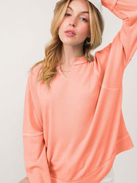 WOMEN'S LONG SLEEVE V-NECK RIBBED TOP