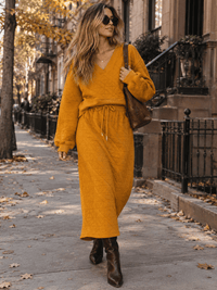 WOMEN'S LONG SLEEVE PULLOVER SWEATER & ELASTIC WAIST MAXI SKIRT QUILTED 2PC. SET