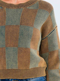 WOMEN'S LONG SLEEVE CHECKER PRINT PULLOVER SWEATER