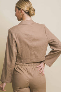 WOMEN'S LONG SLEEVE BUTTON CLOSURE BLAZER