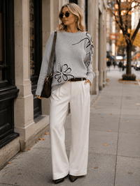 WOMEN'S LONG SLEEVE PEARL FLOWER DETAILED PULLOVER SWEATER