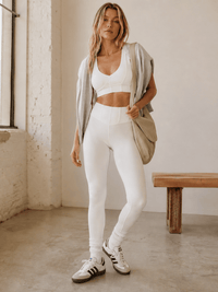 WOMEN'S SLEEVELESS CROP TOP & ELASTIC WAIST SKINNY LEG PANTS SOLID 2PC. SET