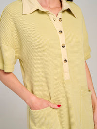 WOMEN'S SHORT SLEEVE BUTTON UP FRONT POCKETS WASHED WAFFLE MINI DRESS