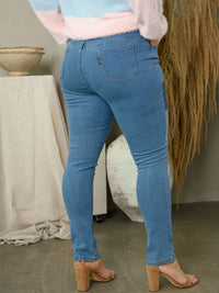 PLUS SIZE DISTRESS DENIM JEANS