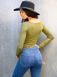 WOMEN'S LONG SLEEVE SQUARE NECK BODYSUIT