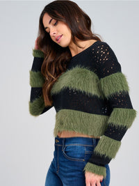WOMEN'S LONG SLEEVE COLORBLOCK KNIT FUZZY PULLOVER SWEATER