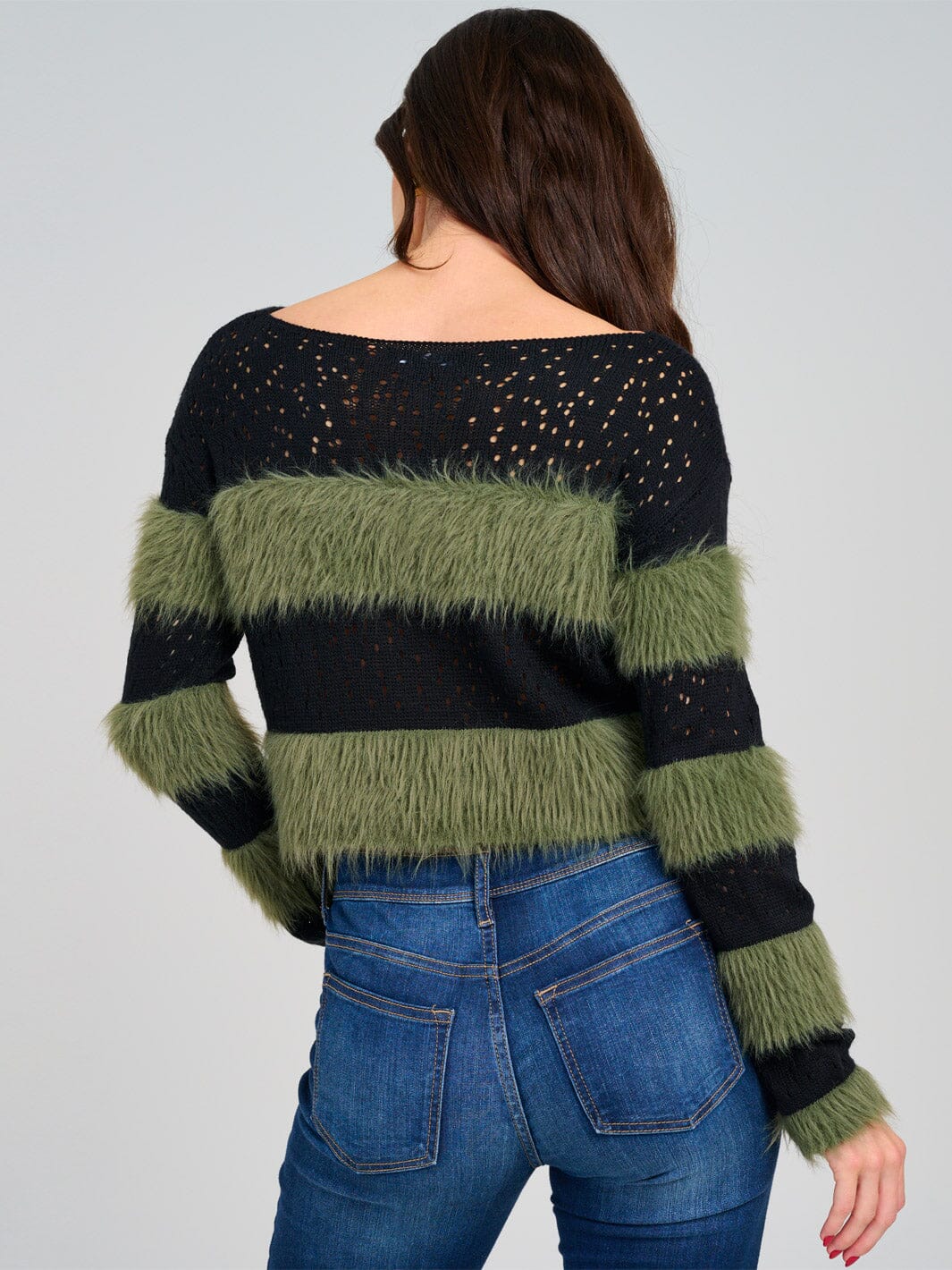 WOMEN'S LONG SLEEVE COLORBLOCK KNIT FUZZY PULLOVER SWEATER