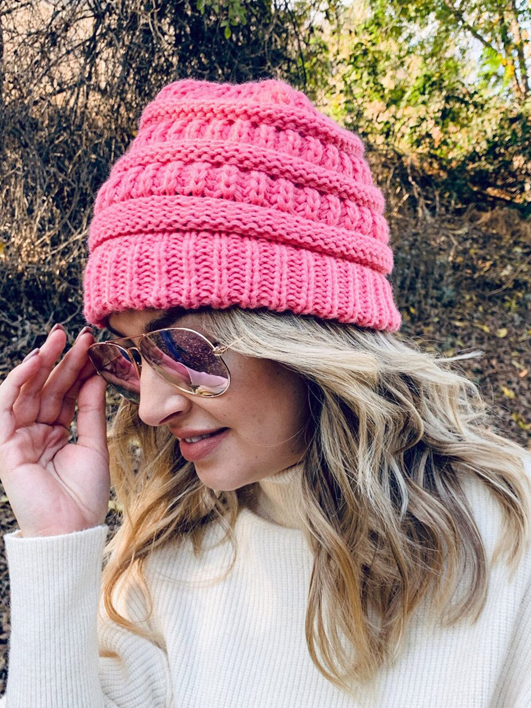 WOMEN'S PONY TAIL BEANIE HAT