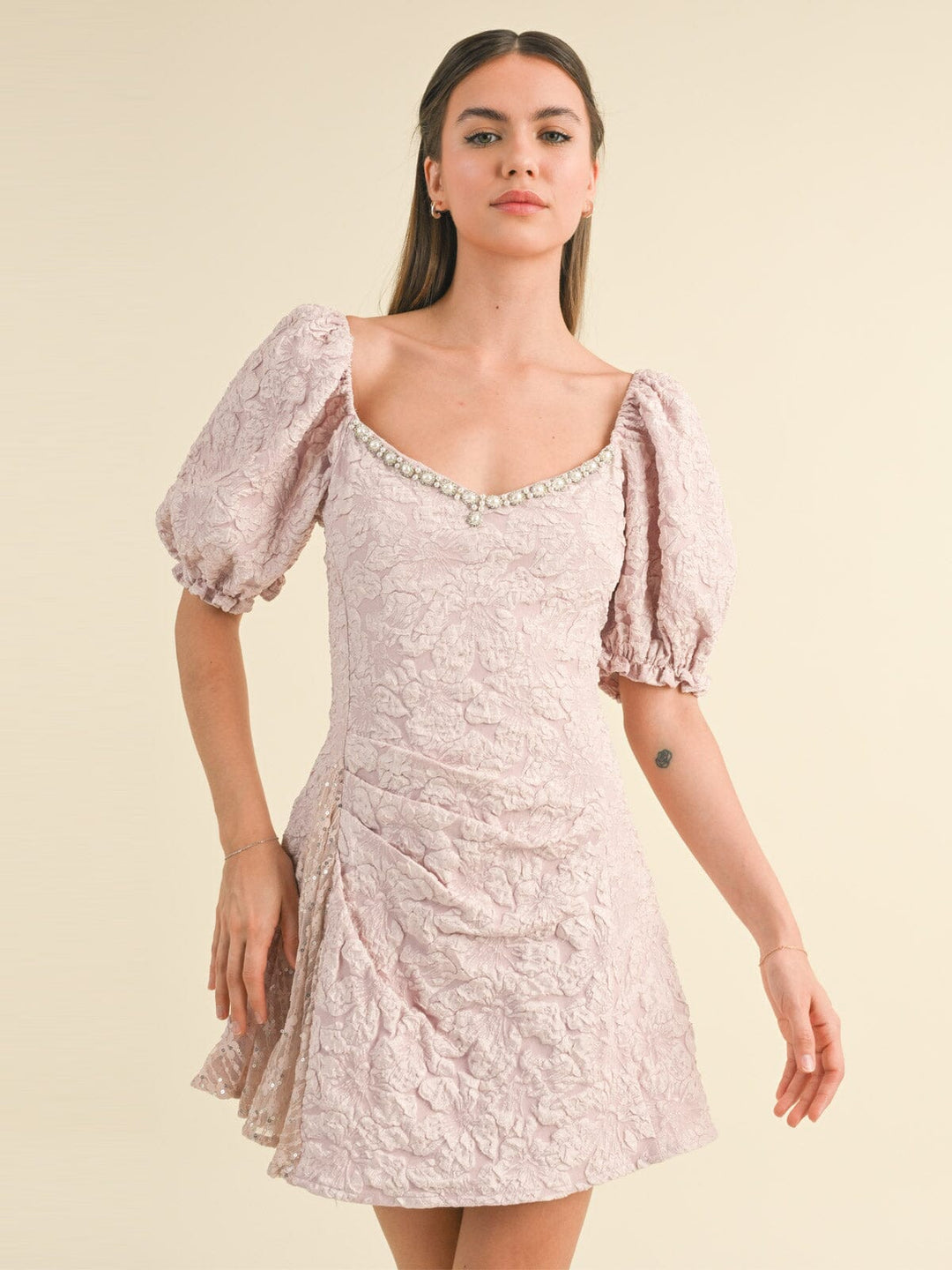 WOMEN'S SHORT PUFF SLEEVE FLORAL DETAILED MINI DRESS