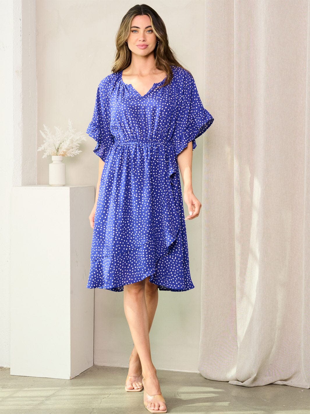 WOMEN'S SHORT RUFFLE SLEEVES FIT & FLARE DETAILED MIDI DRESS