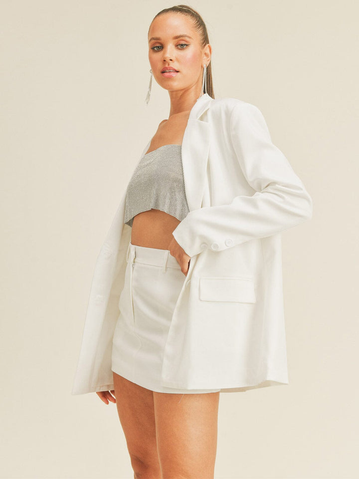 WOMEN'S LONG SLEEVE OPEN BUTTON CLOSURE BLAZER