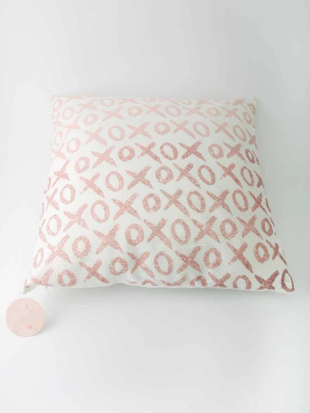 VALENTINE'S DAY XOXO THROW PILLOWS
