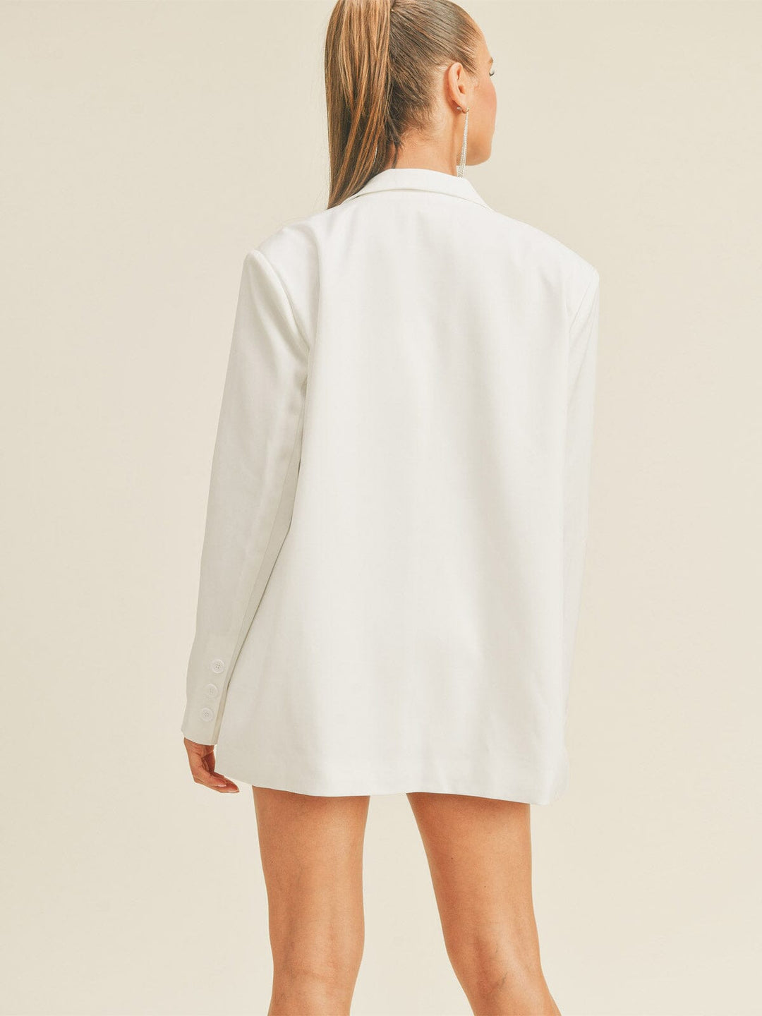 WOMEN'S LONG SLEEVE OPEN BUTTON CLOSURE BLAZER