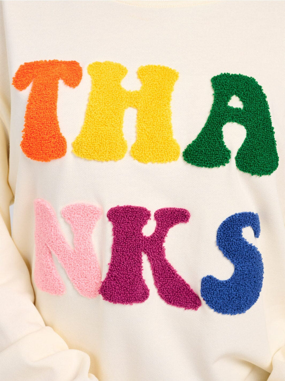 WOMEN'S LONG SLEEVE GRAPHIC PULLOVER SWEATER