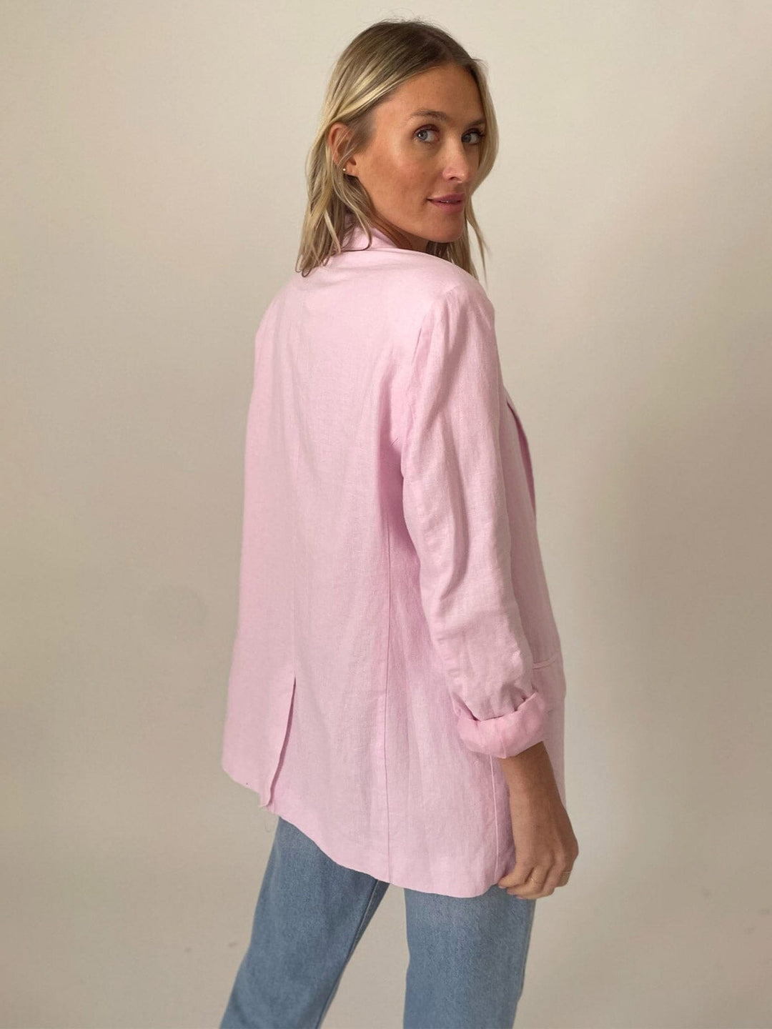 WOMEN'S LONG SLEEVE BUTTON CLOSURE POCKETS BLAZER