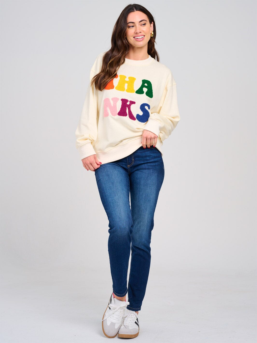 WOMEN'S LONG SLEEVE GRAPHIC PULLOVER SWEATER