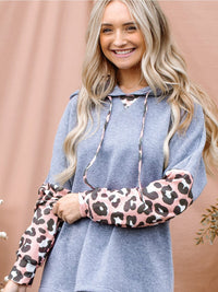 WOMEN'S LONG SLEEVE ANIMAL PRINT PULLOVER HOODED SWEATER