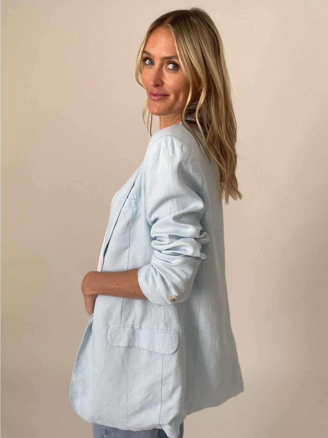 WOMEN'S LONG SLEEVE BUTTON CLOSURE POCKETS BLAZER