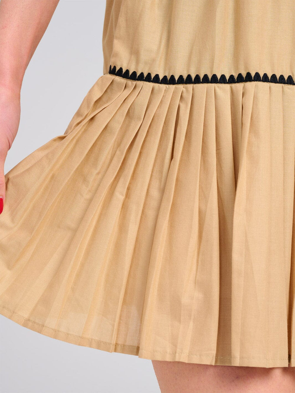 WOMEN'S ELASTIC WAIST PLEATED FLARE MINI SKIRT