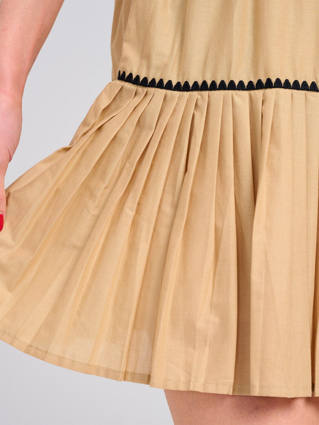 WOMEN'S ELASTIC WAIST PLEATED FLARE MINI SKIRT