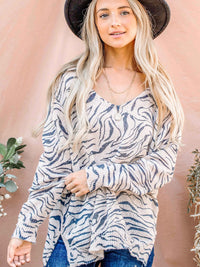 WOMEN'S LONG SLEEVE V-NECK ZEBRA PRINT TOP