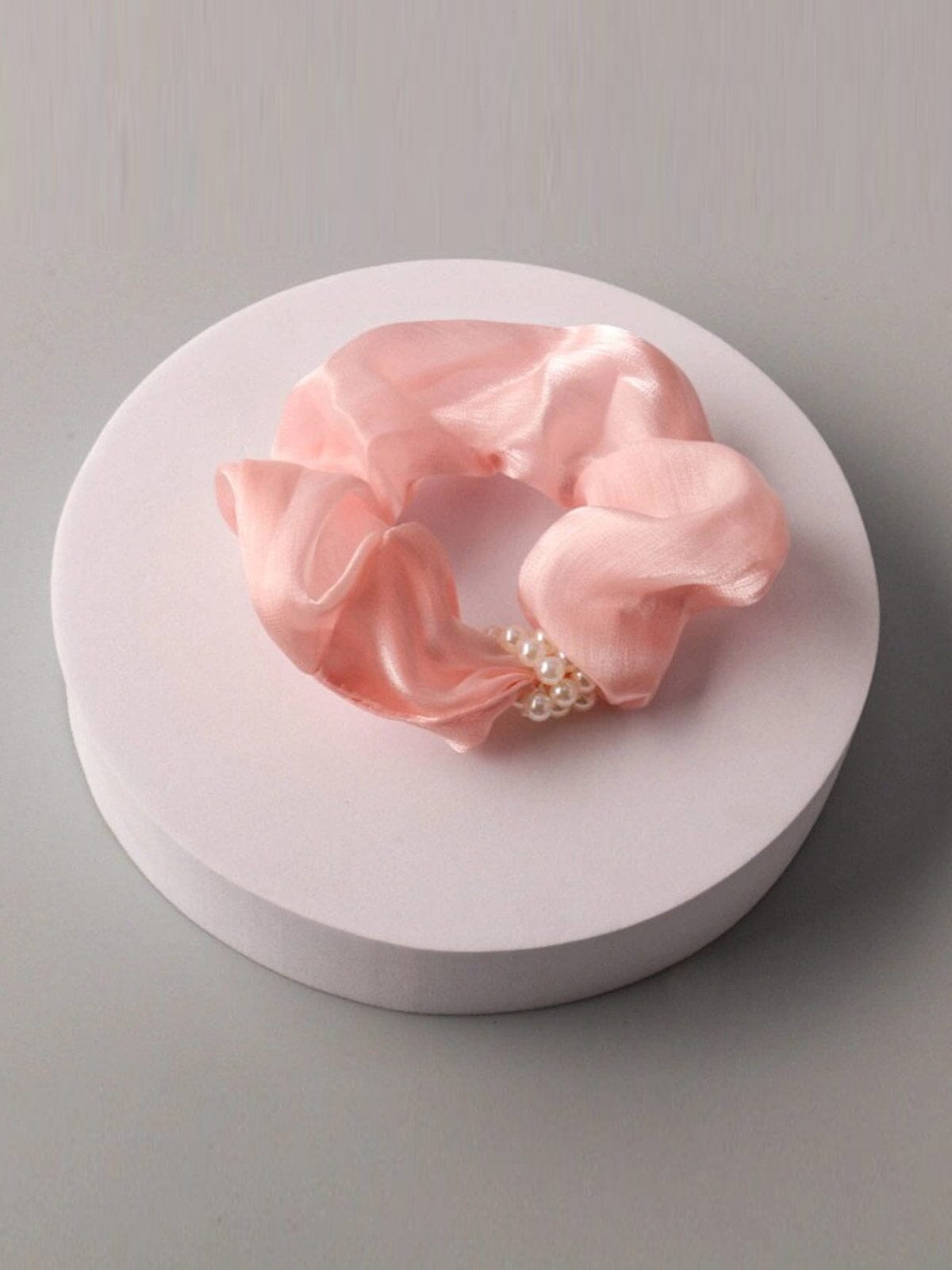 FASHION ASSORTED COLORS PEARL SCRUNCHIES