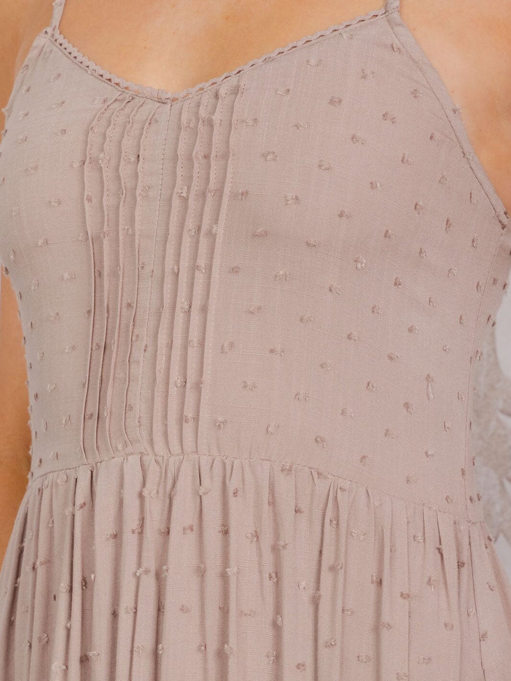 WOMEN'S SLEEVELESS V-NECK SWISS DETAILED FRONT POCKETS MAXI DRESS