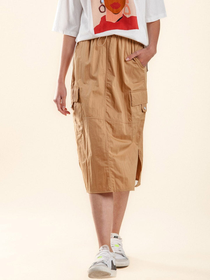 WOMEN'S ELASTIC WAIST CARGO POCKETS SIDE SLIT MIDI SKIRT
