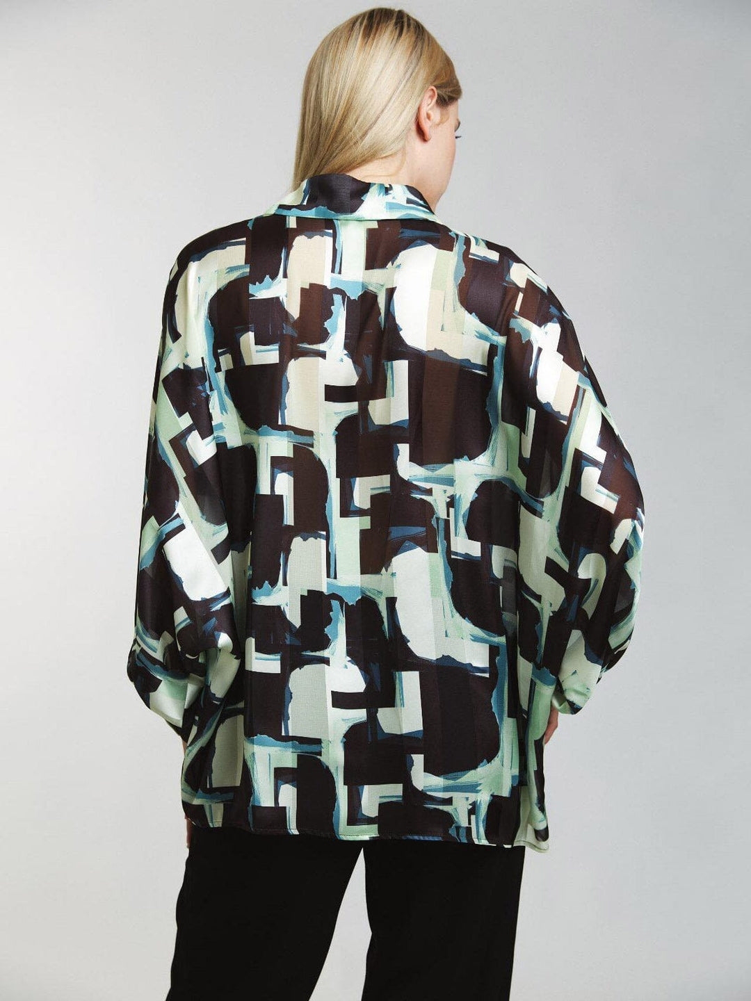 WOMEN'S LONG SLEEVE BUTTON CLOSURE PRINTED BLOUSE TOP