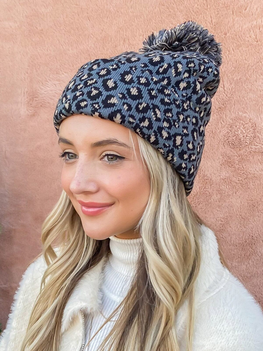 WOMEN'S ANIMAL PRINT FAUX FUR POM POM BEANIE
