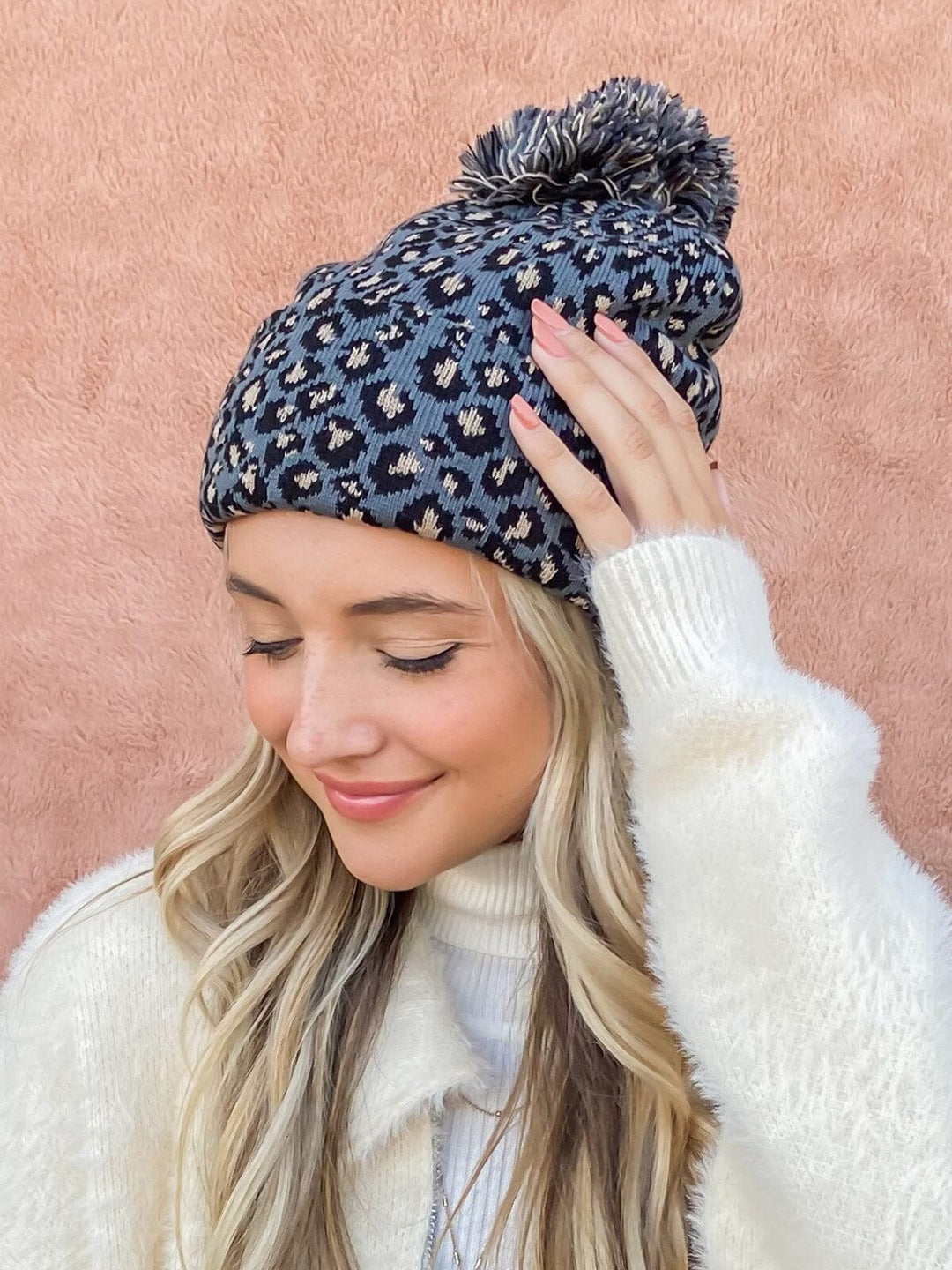 WOMEN'S ANIMAL PRINT FAUX FUR POM POM BEANIE