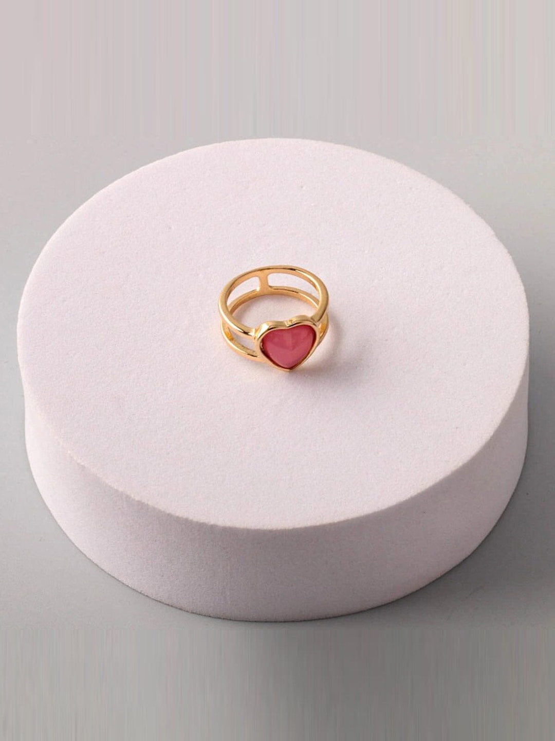 WOMEN'S ASSORTED COLORS HEART RINGS