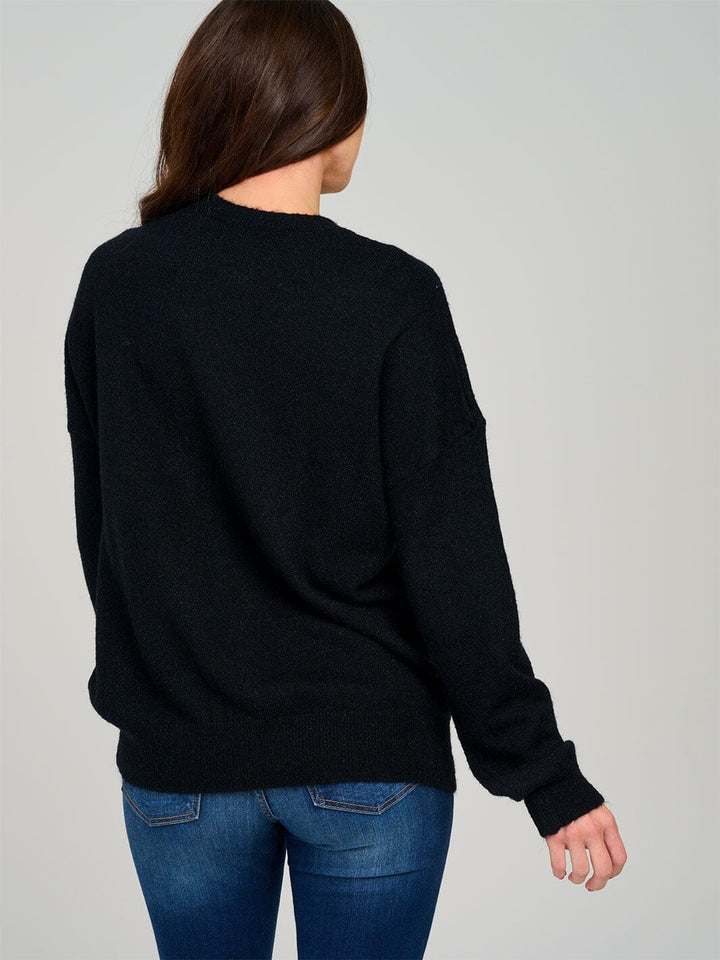 WOMEN'S LONG SLEEVE GRAPHIC PULLOVER SWEATER