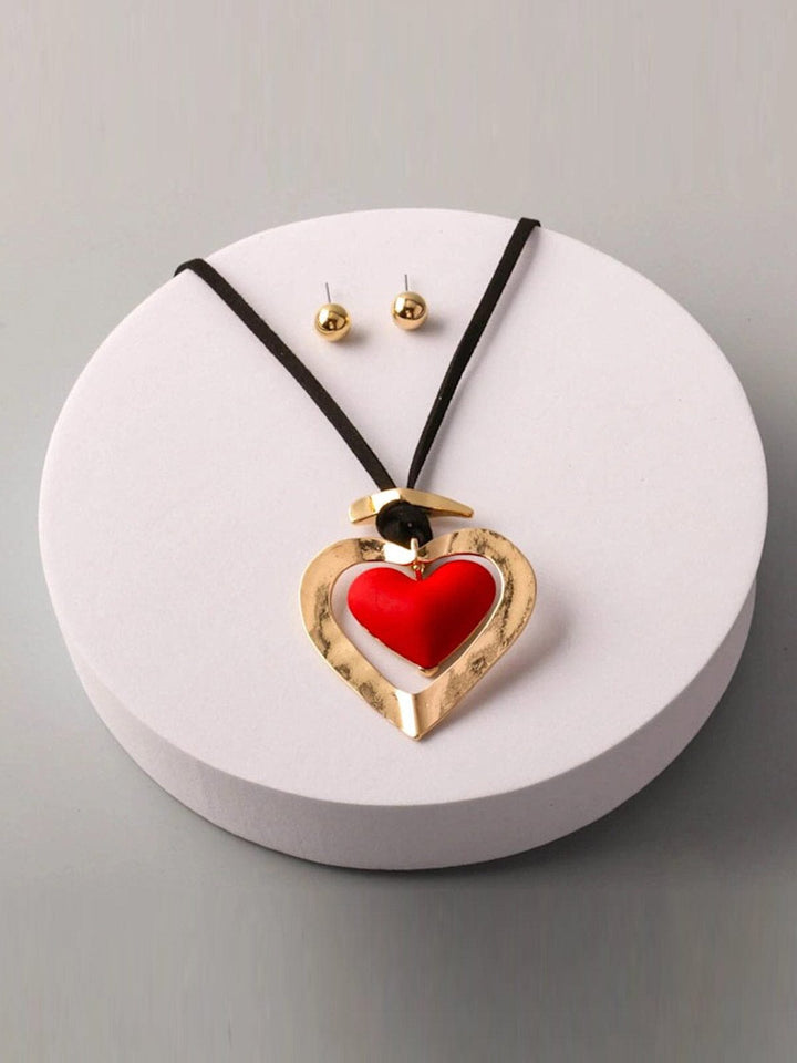 FASHION STUD EARRINGS & HEART PENDANT NECKLACE SET