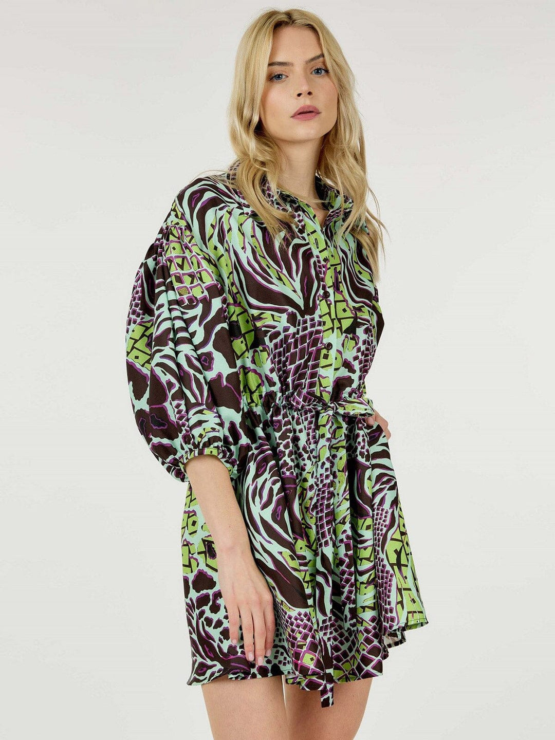WOMEN'S SHORT PUFF SLEEVE BUTTON UP SELF TIE MULTI PRINT MINI DRESS