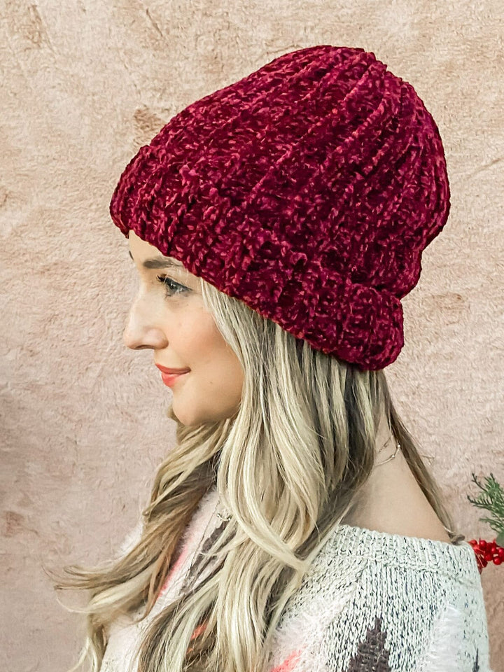 WOMEN'S RIBBED BEANIE