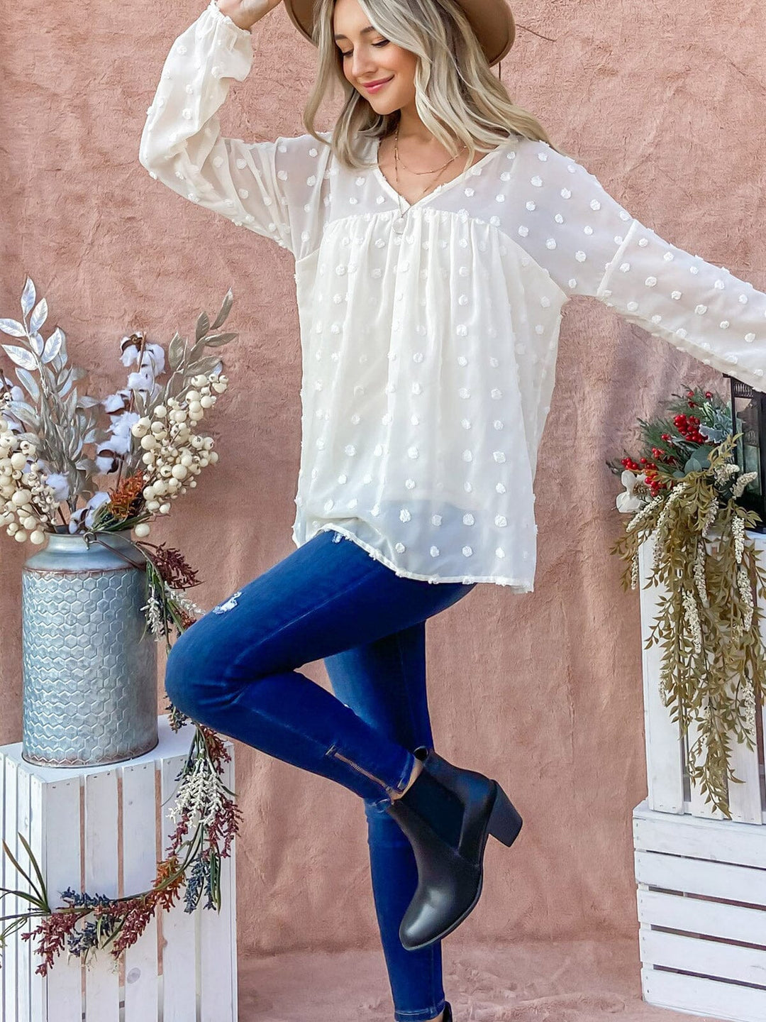 WOMEN'S LONG SLEEVE V-NECK SWISS DETAILED BLOUSE