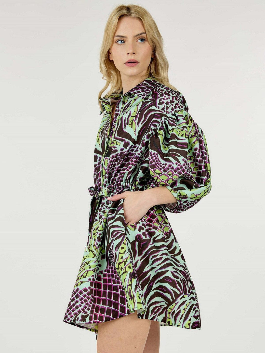 WOMEN'S SHORT PUFF SLEEVE BUTTON UP SELF TIE MULTI PRINT MINI DRESS