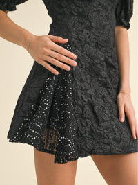 WOMEN'S SHORT PUFF SLEEVE FLORAL DETAILED MINI DRESS