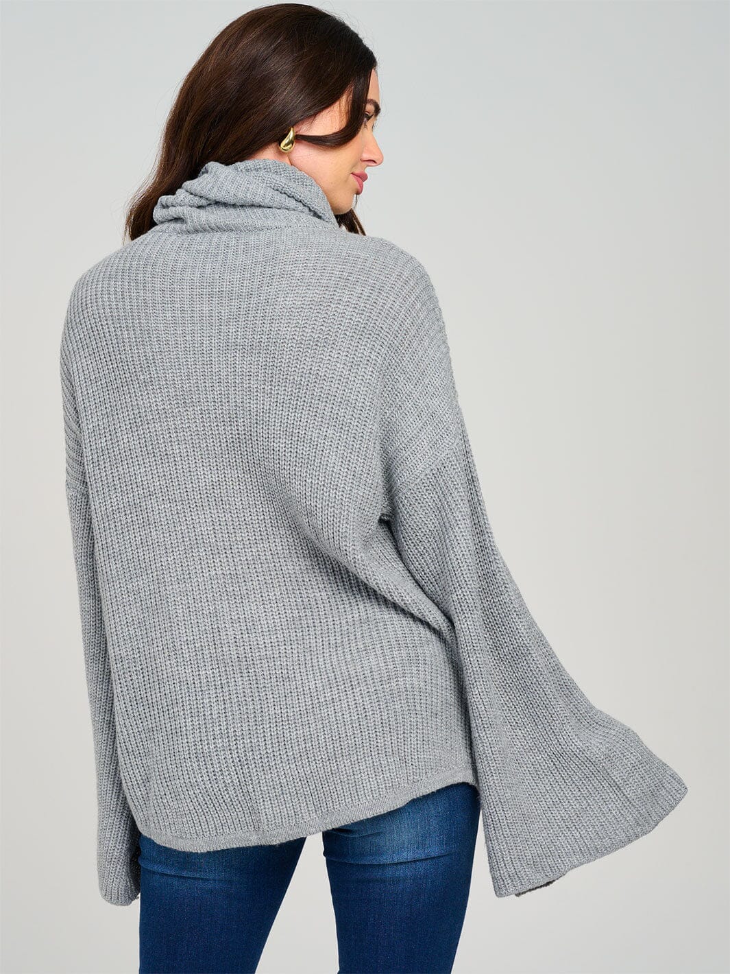 WOMEN'S LONG BELL SLEEVE TURTLE NECK PULLOVER KNIT SWEATER