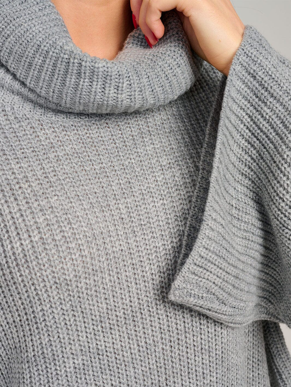 WOMEN'S LONG BELL SLEEVE TURTLE NECK PULLOVER KNIT SWEATER