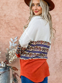 WOMEN'S LONG SLEEVE COLORBLOCK PRINT KNIT TOP