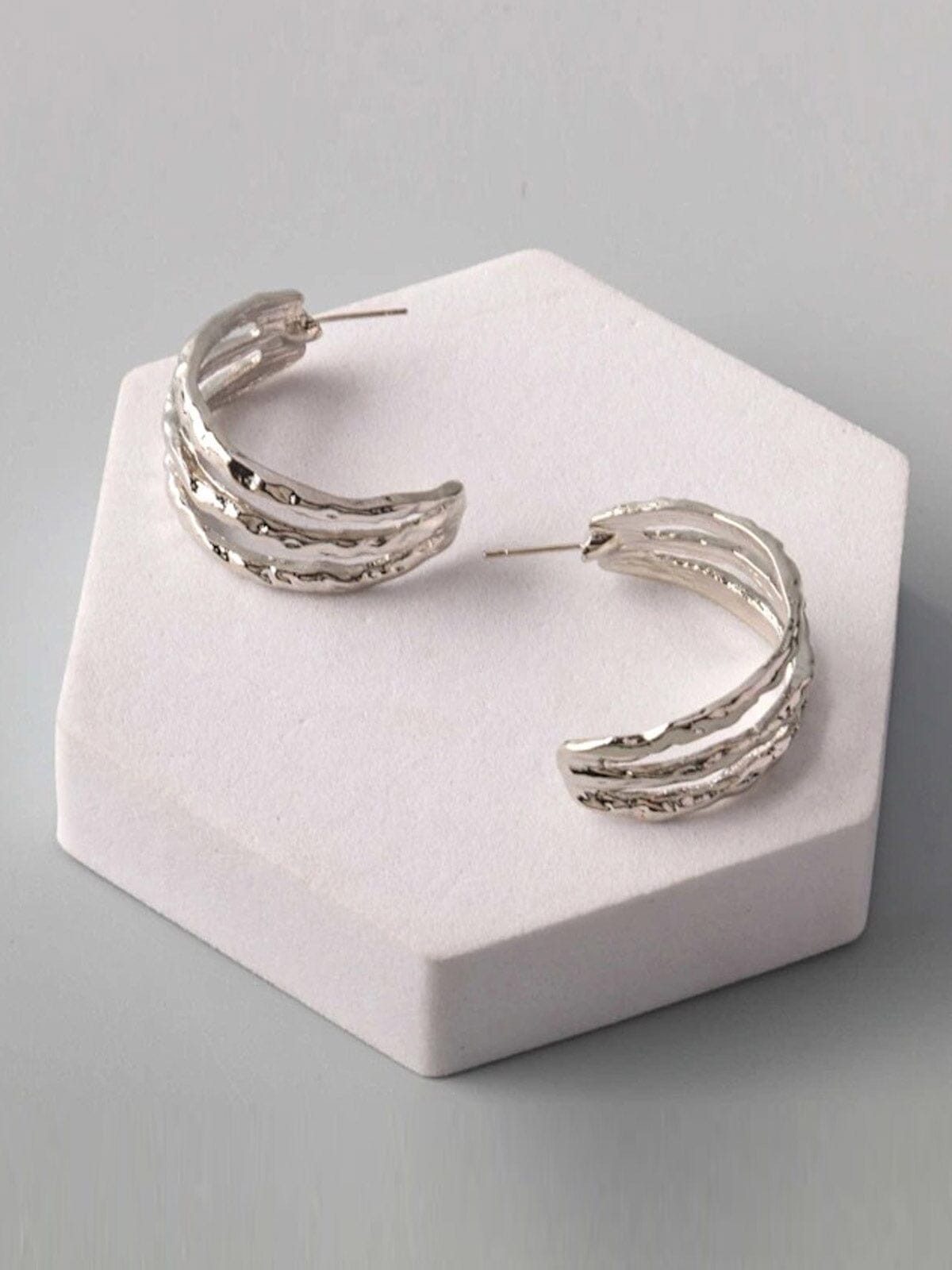 FASHION GOLD & SILVER HALF HOOPS EARRINGS