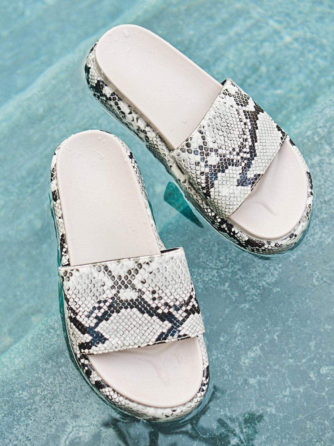 WOMEN'S SNAKE PRINT CASUAL SLIDES