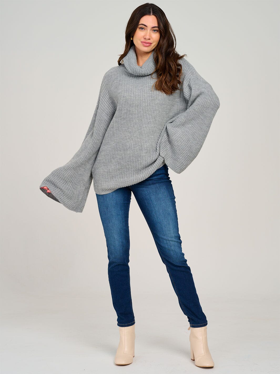 WOMEN'S LONG BELL SLEEVE TURTLE NECK PULLOVER KNIT SWEATER