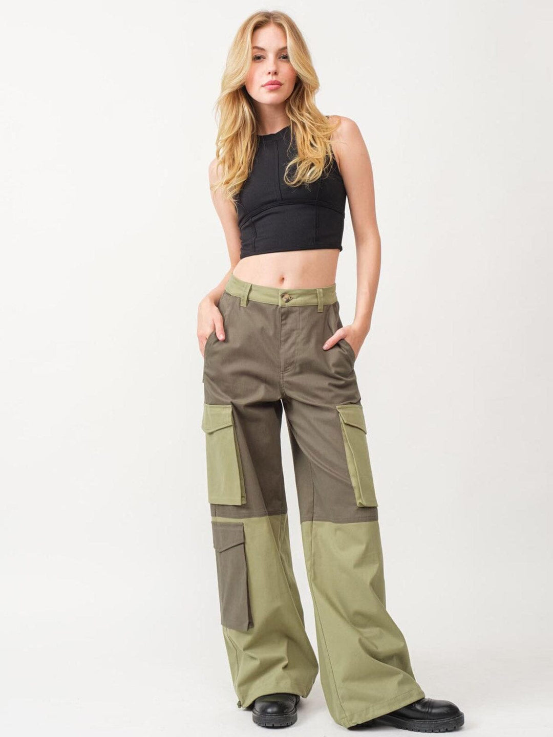 WOMEN'S BUTTON CLOSURE CARGO COLORBLOCK DENIM PANTS