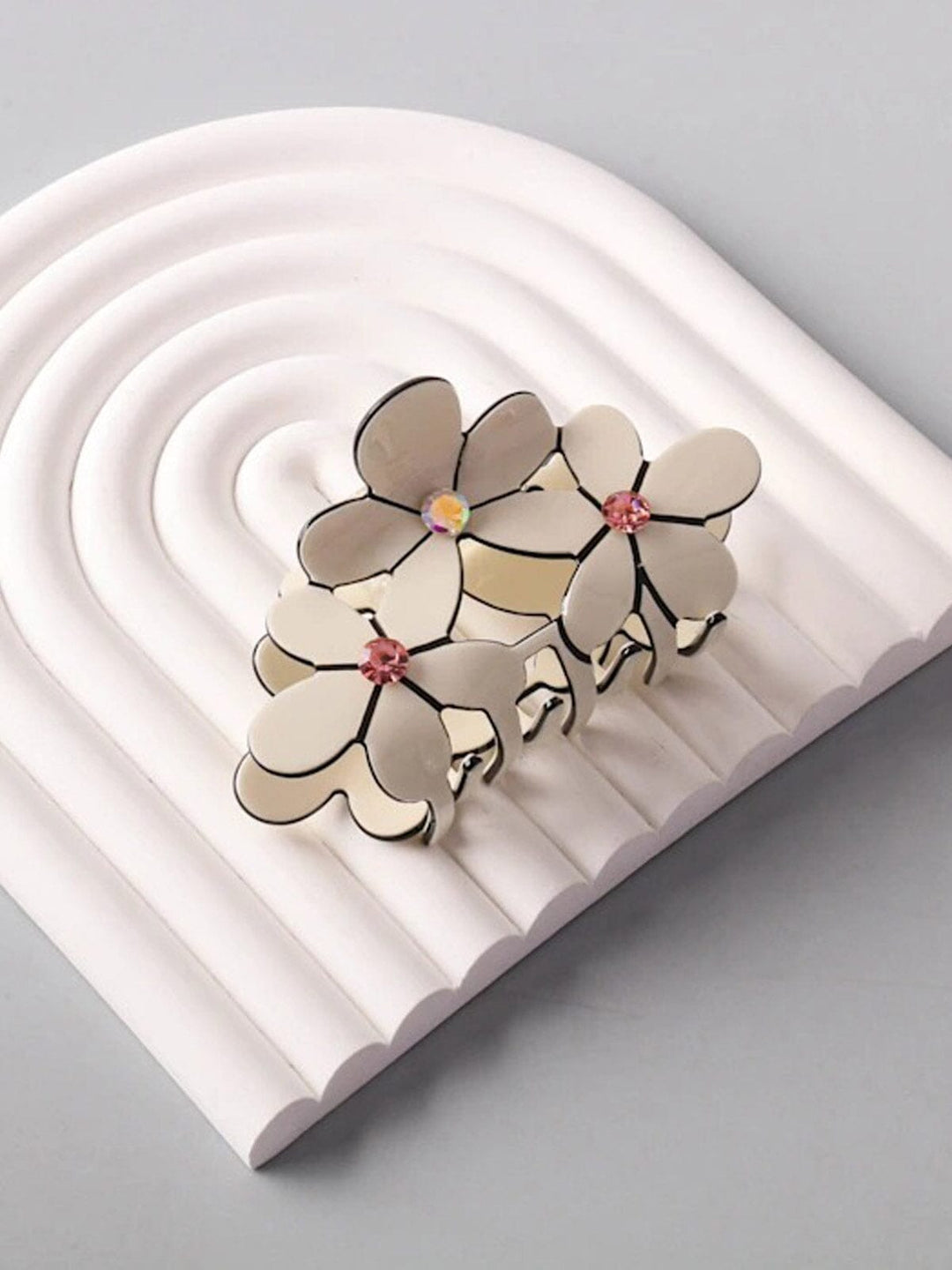 FASHION CREAM & BROWN COLORS FLOWER HAIR CLAW CLIPS