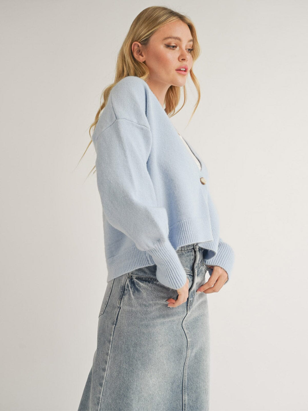 WOMEN'S LONG SLEEVE BUTTON UP CARDIGAN SWEATER