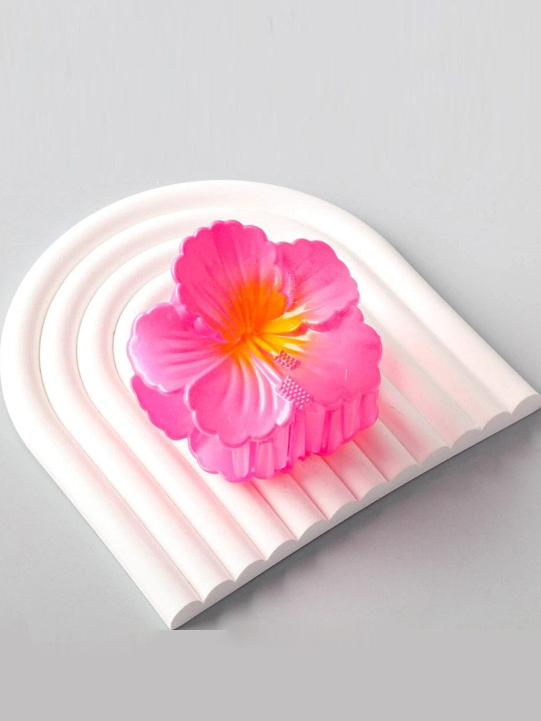 FASHION ASSORTED COLORS FLOWER HAIR CLAW CLIPS