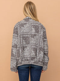 WOMEN'S LONG SLEEVE ZIPPER CLOSURE FRONT POCKETS BANDANA PRINT JACKET